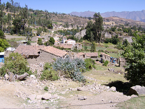In Cashapampa, the starting point for the walk to Alpamayo