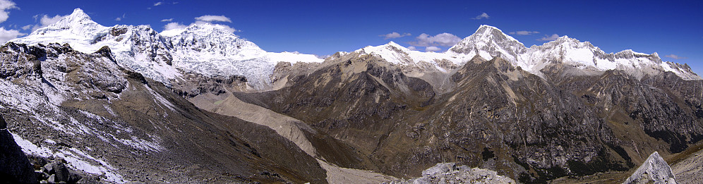 Panorama from Urus. Tocllaraju on the left edge of the picture and Ranrapalca on the right