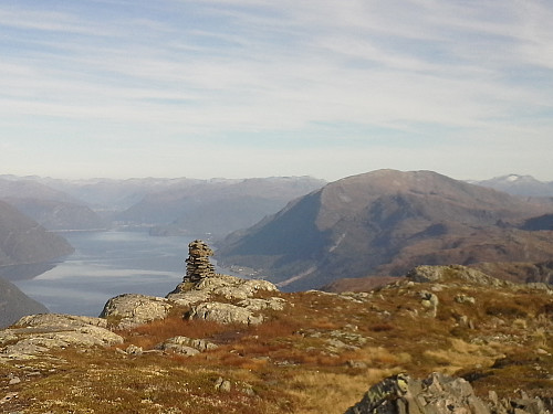 Hornindalsvatnet og Glitteregga