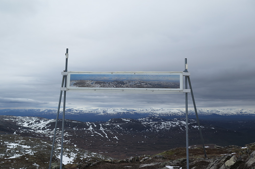 Fra toppunktet mot Trollheimen !
