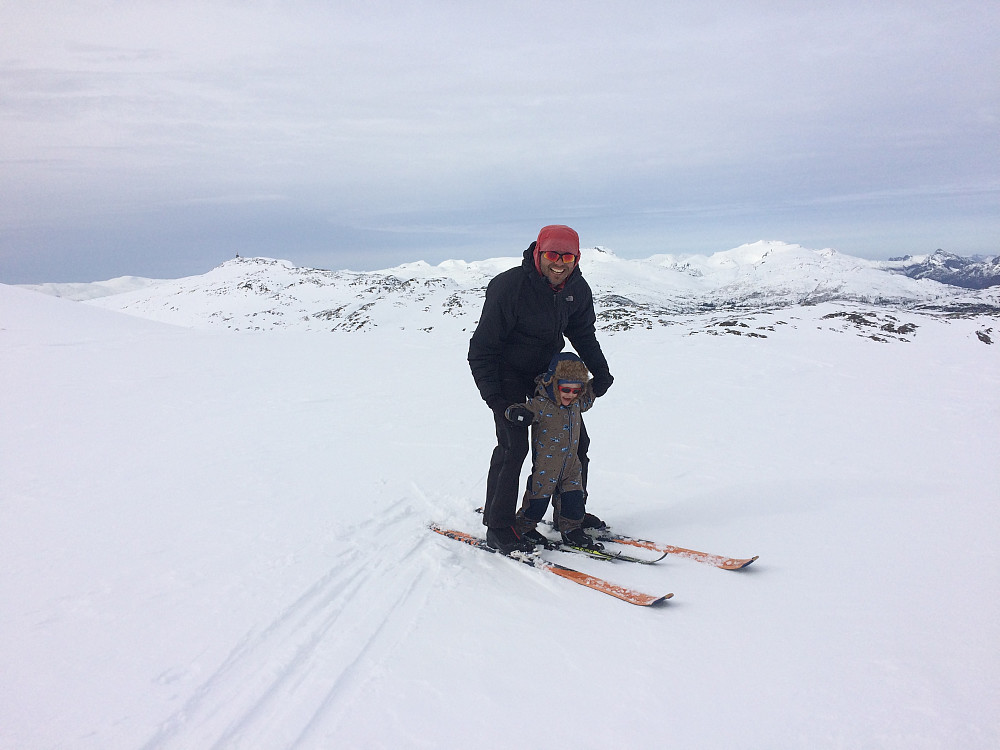 Førstegangsreis ned fra Svartegga på ski :-)