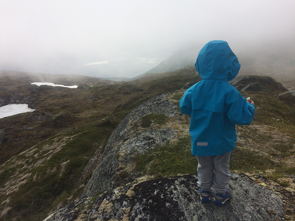 Skodda lå og drev både over og under oss