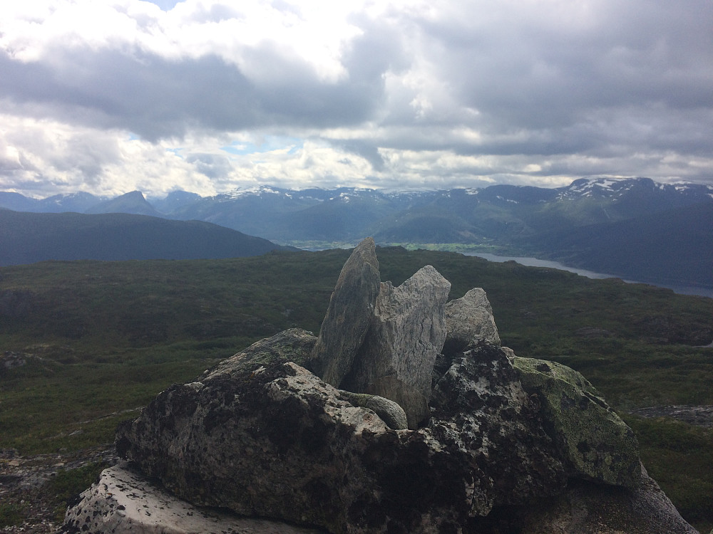 Lorsbergnibba mot Gloppen og Sandane