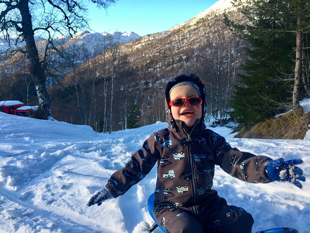 Denne karen er smørblid når vi skal ut på aketur :-)