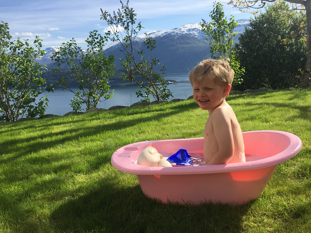 mye vannlek i dag i varmen