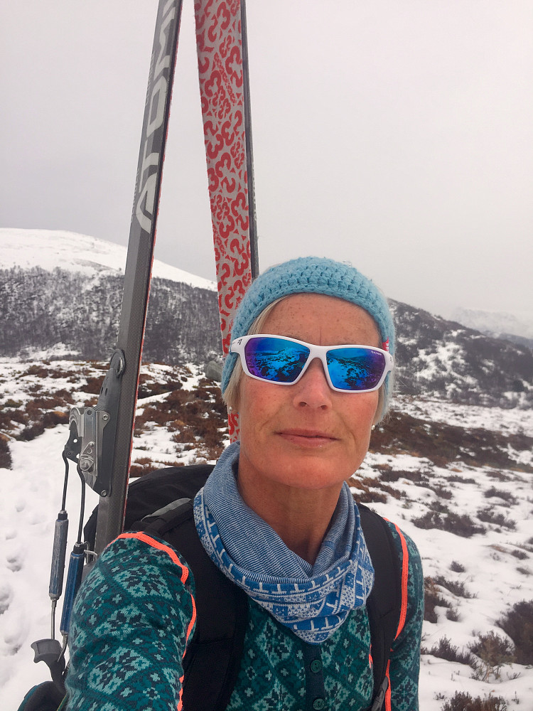 Kjekt med skibæring i glisne snøforhold :-)