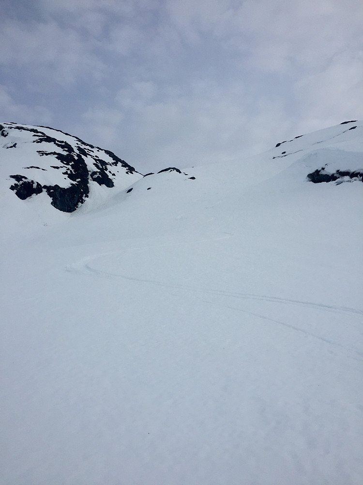 Sugende snø men greit i bratteste partiene