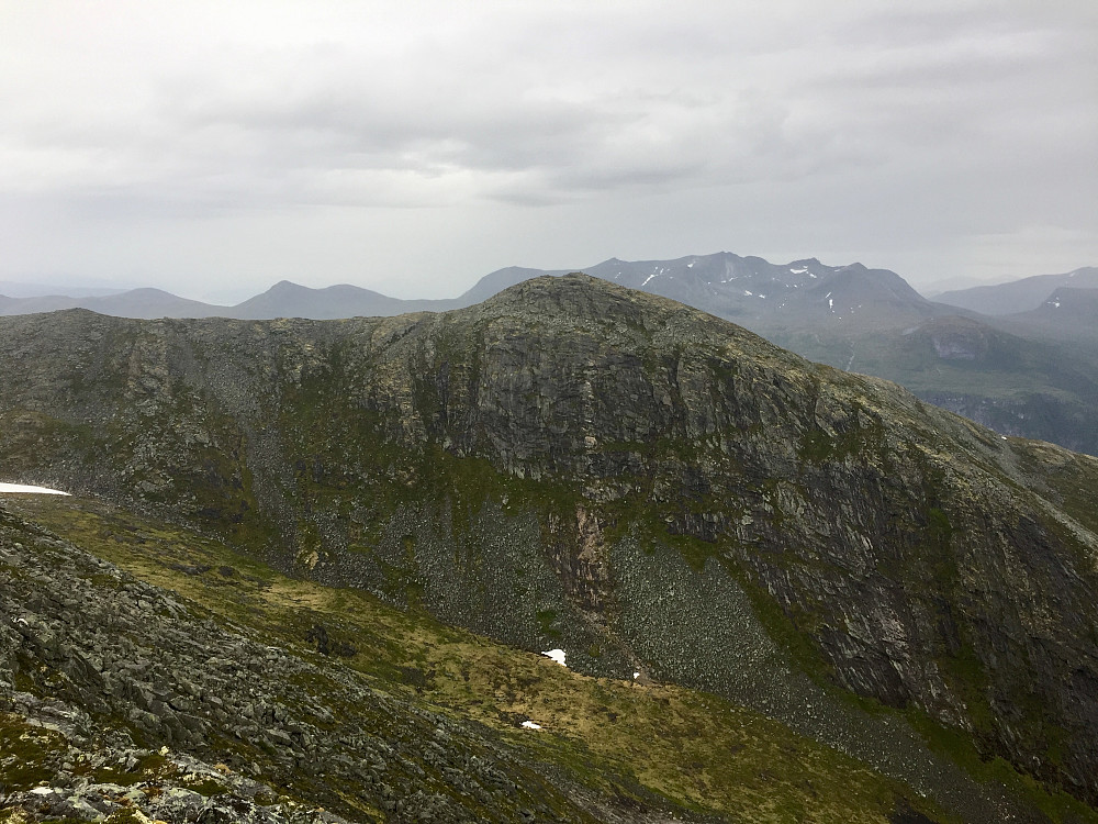 Fra Breidfjellet, med utsikt mot Jamtetind, dagens siste mål i sikte!