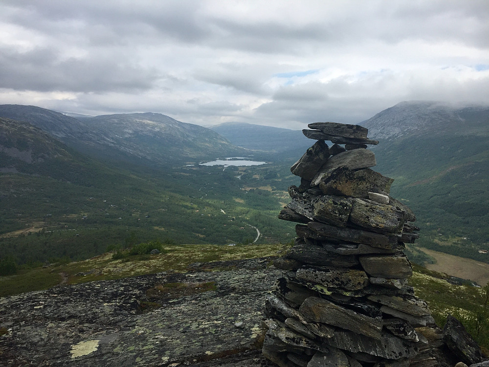 Fin utsikt mot Vangshaugen. Slapp unna regnet i dag også ;-)