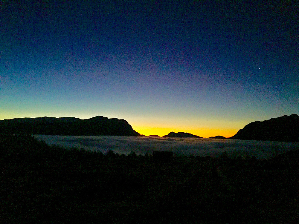 Deilig himmel ved avgang fra Støylen