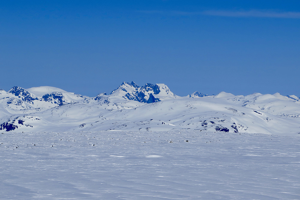 Utsikt mot kjente og kjære Romsdalsfjell