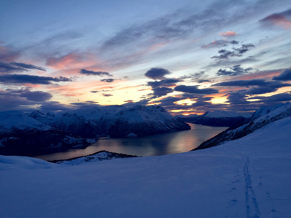 Ut Nordfjorden
