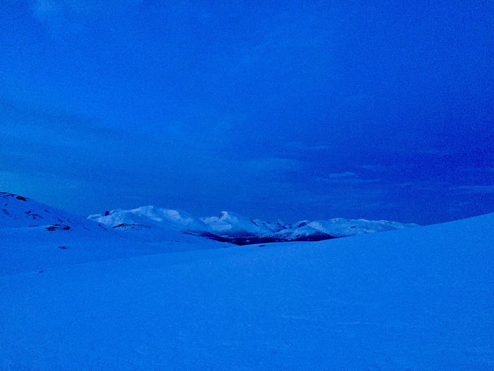 Sunndalsnipa og Eidskyrkja
