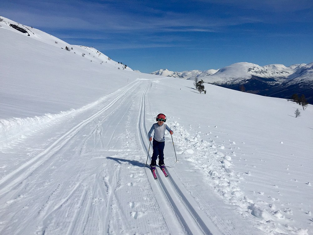 I godt driv innunder Bergsetnakken på fjellrunden