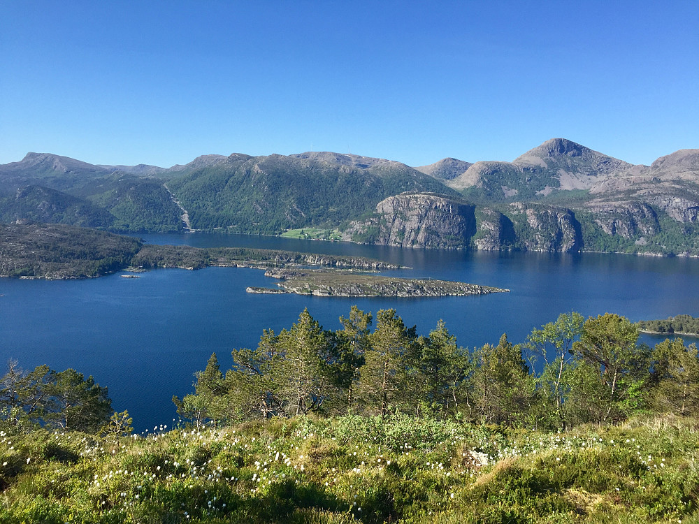 Mot Terøya