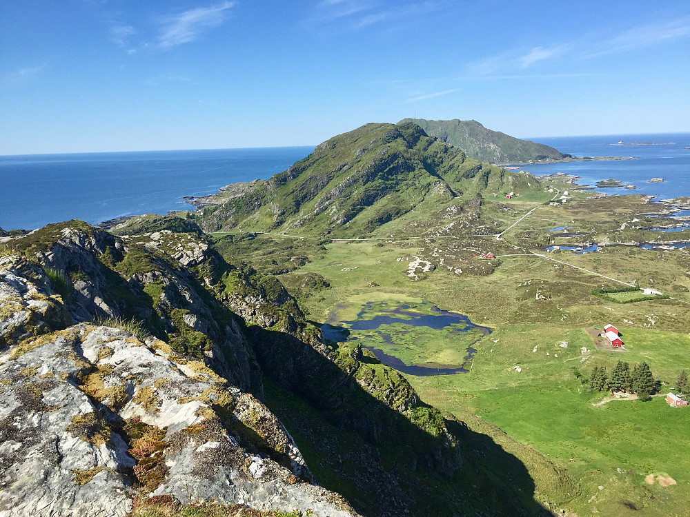 Utsikt fra Vasslifjellet mot Harefjellet