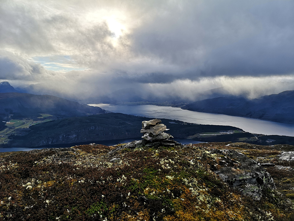 Austre Lotsbergnibba mot Anda