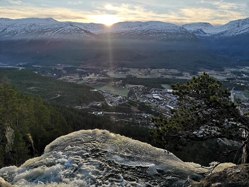 toppen av Holvikfossen