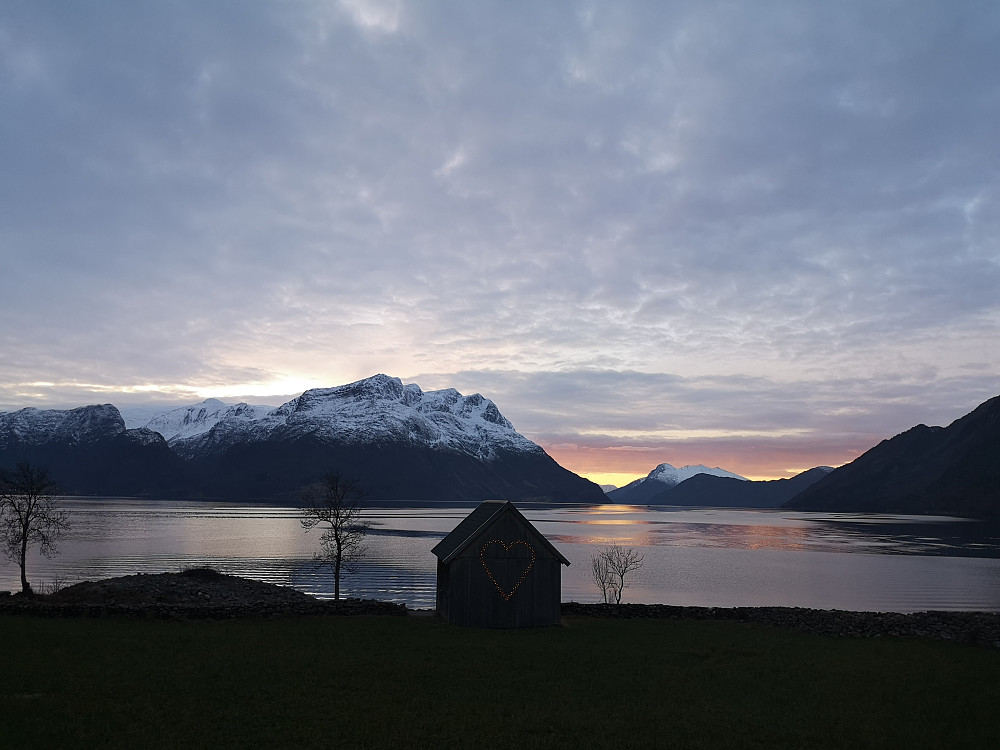 Ettermiddag og solnedgang på Lote