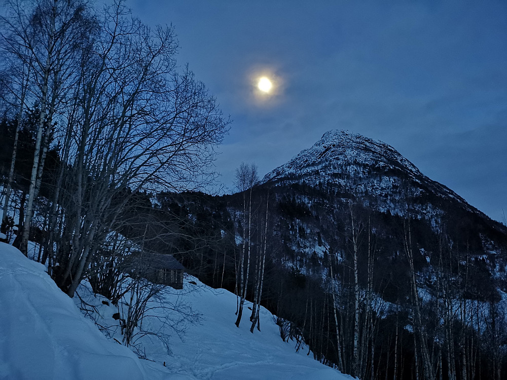 Måneskinn over Lotsberg 