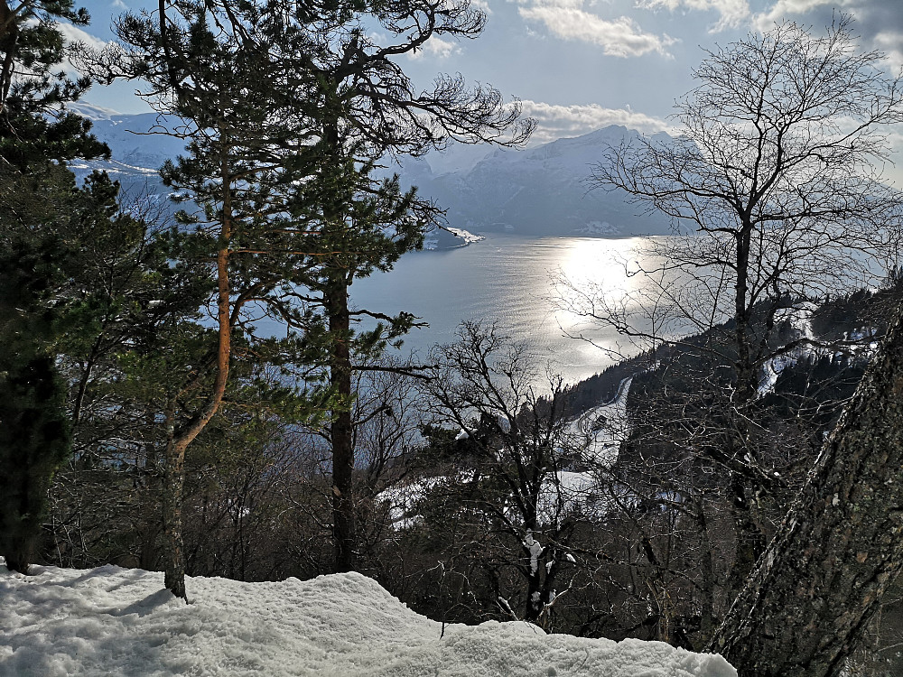 Utsikt mot Lotsberg fra indre Lotsbergstøylen 