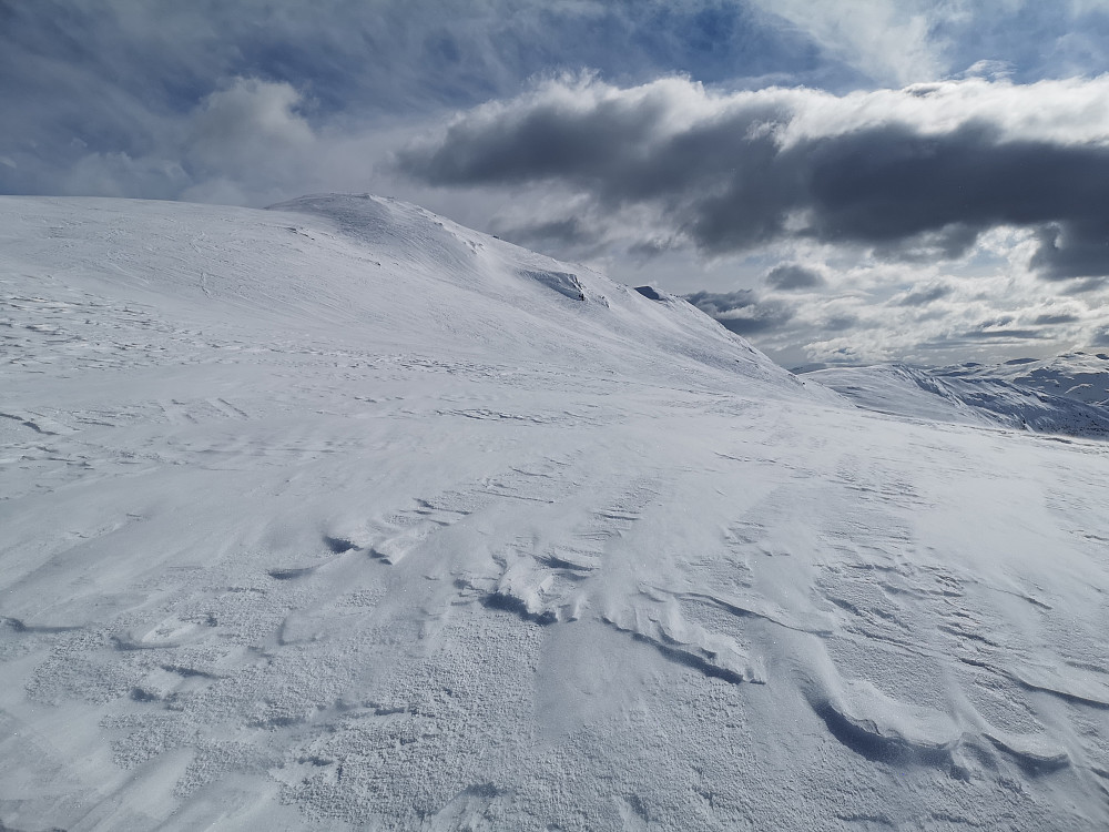 Kald nordavind og drivende snøfokk 