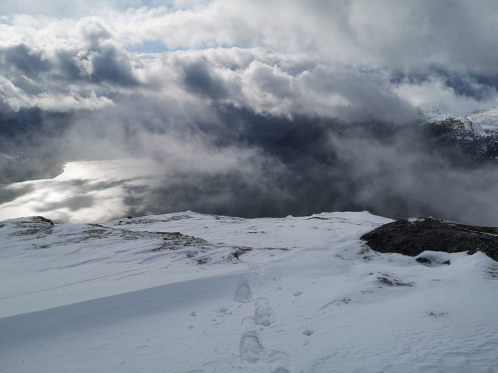 Frisk vind på fjorden også 