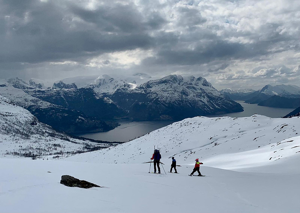 Vinjar, Carla og meg på vei nedover mot Lotsbergdalen