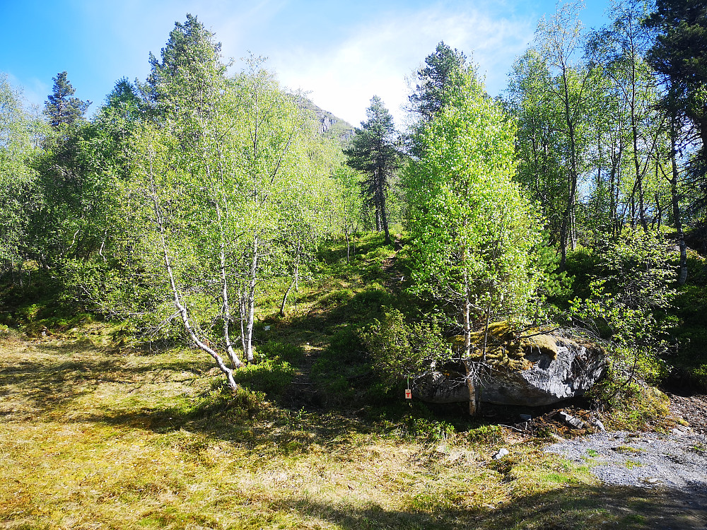 Merking ved stistarten fra Lotsbergstøylen