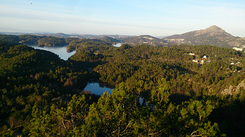 View from north of the summit of Store Kongshaug with Lyderhorn to the right