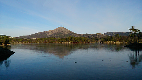 Lyderhorn from Storavatnet