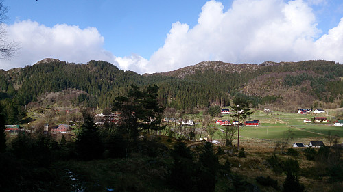 Brakstadfjellet, Tveitanipa and Røysetfjellet as seen from the tractor road to Storfjellet