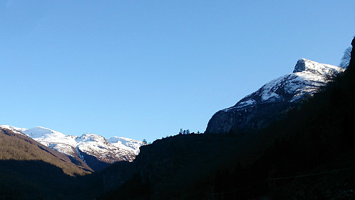 Flåmsdalen north from Flåm Skole
