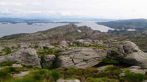 Haganesfjellet from the large cairn at Høgafjellet