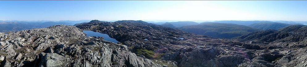 View from Søre Gullfjelltoppen towards Sydpolen
