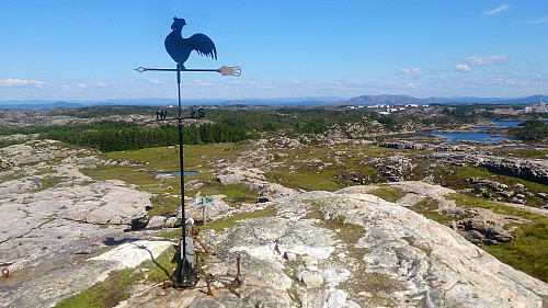 Northeast from Skogsøytua