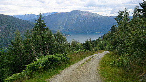Gravel road down from Hyllsete