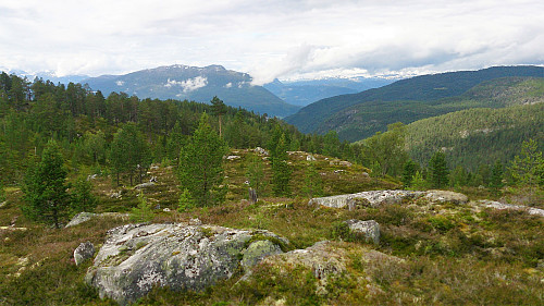 West from southeast of Søre Gråbrørne