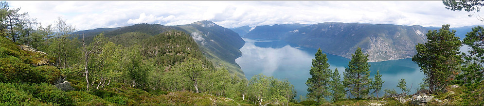 View from the cairn at Søre Gråbrørne