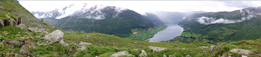 View towards Dalavatnet from the ascent