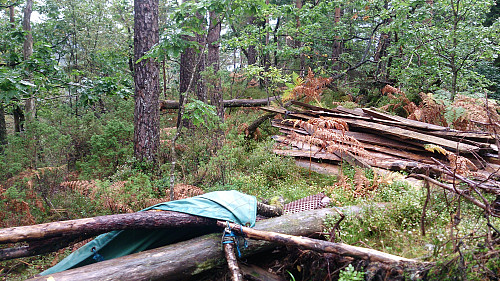 The remains of a shelter at the top of Åsen