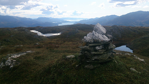 The cairn at Raudfjell. View towards Samnangerfjorden.