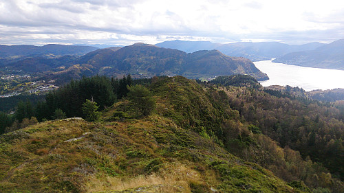 View towards Erstadfjellet and Hånipa from Dalsnipa