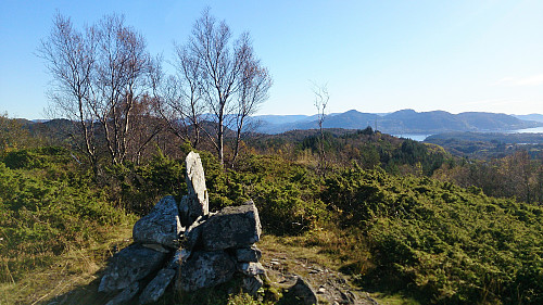 South from the cairn at Kvamsfjellet