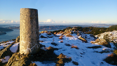 The trig marker at Søre Midtfjellet