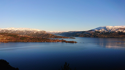 View towards Eikelandsfjorden from Pers plass