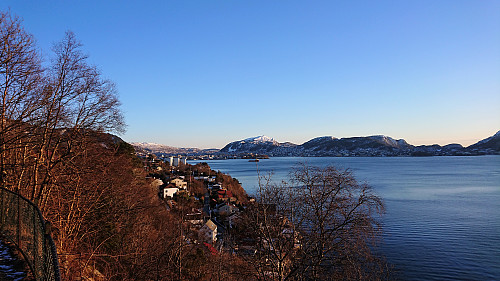 View towards Bergen city center from Dronning Mauds Utsikt in Helleveien