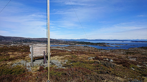 Sælsfjellet, southern summit
