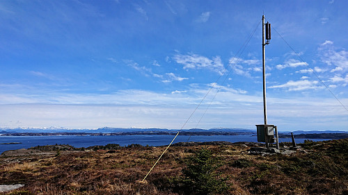 Sælsfjellet, southern summit