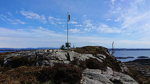 Sælsfjellet, southern summit